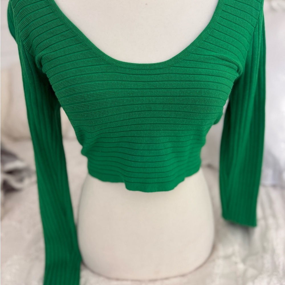 superdown Emerald Green Ribbed Scoop Neck Long Sleeve Crop Top
